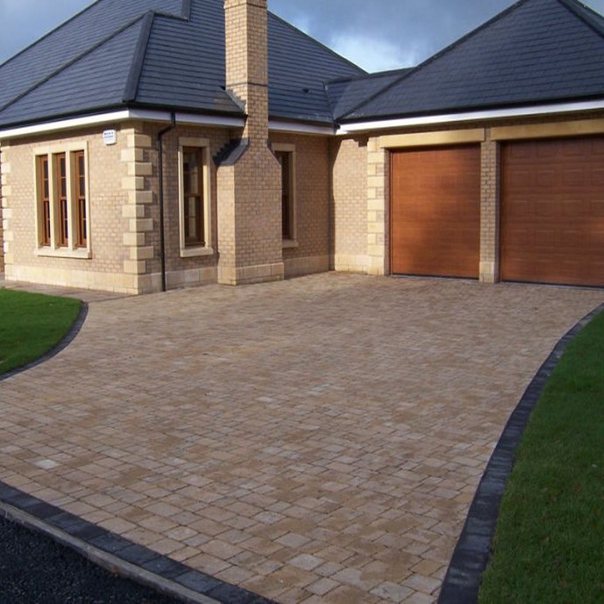 Several Different Types Of Paving Materials To Install Inside Your Driveway 2